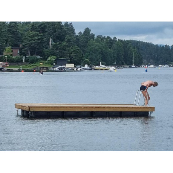 Badebrygge 2.4 x 5.5m i treverk